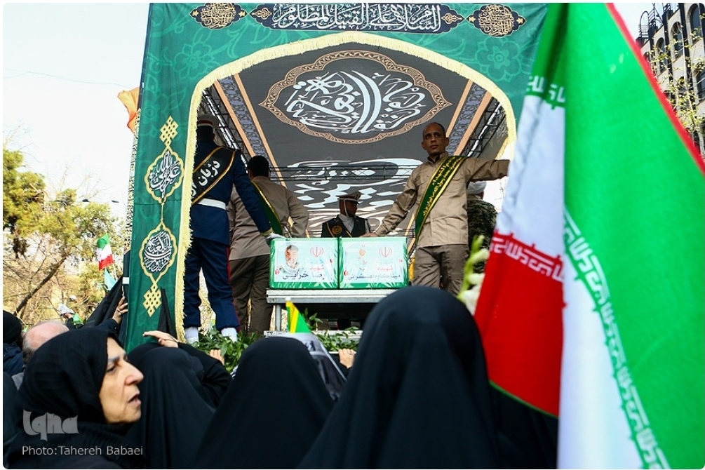 سلام نظامی مردم به سرداران بی‌سر