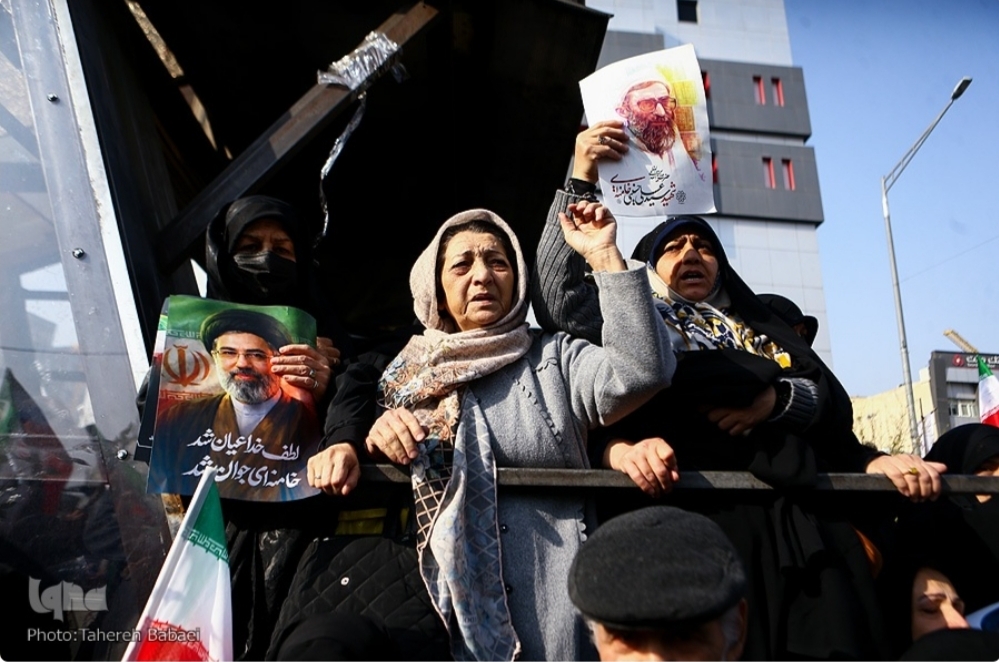 سلام نظامی مردم به سرداران بی‌سر