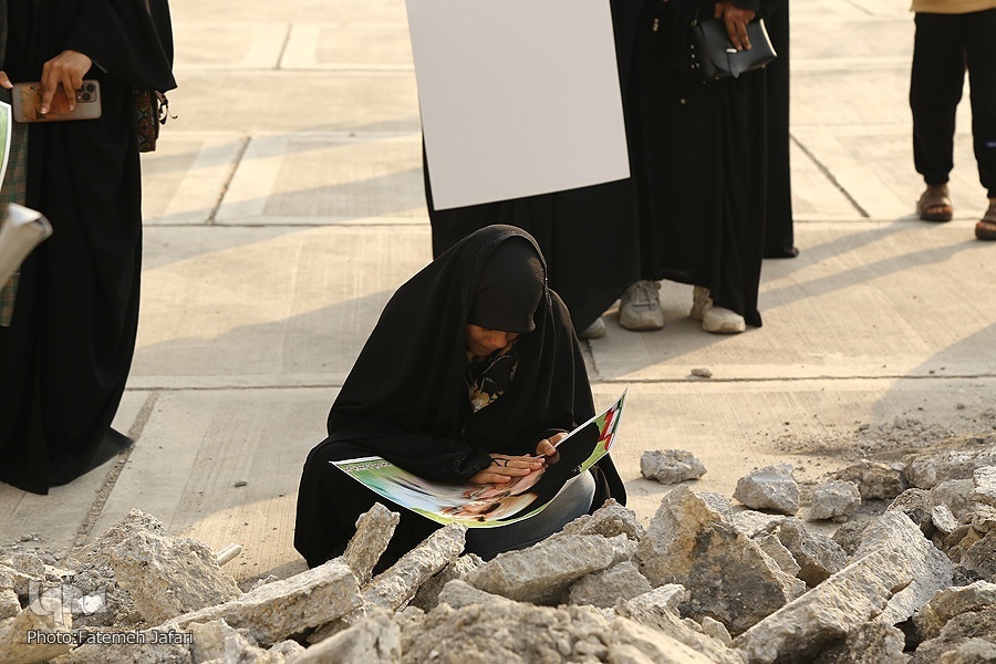 شناسنامه سرخ یک سرزمین