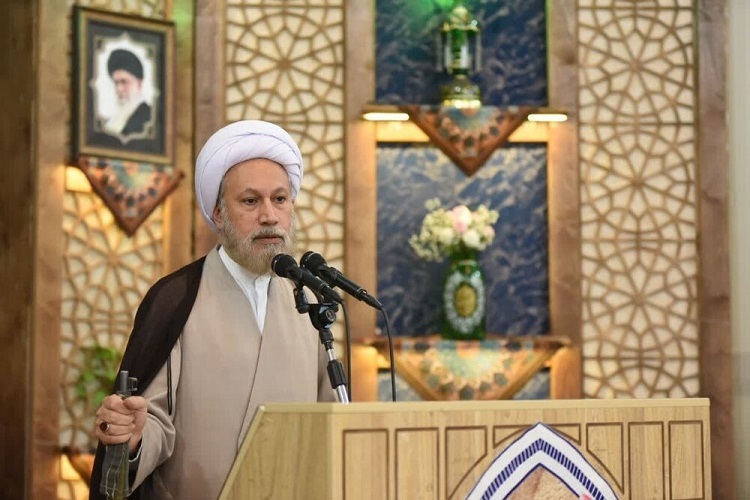 آیت‌الله لطف‌الله دژکام، نماینده ولی فقیه در فارس و امام جمعه شیراز