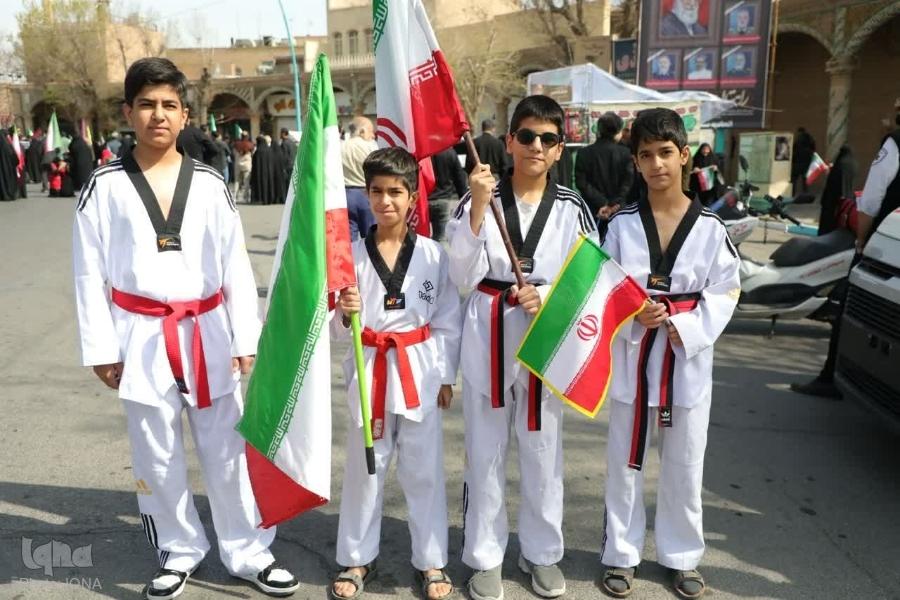 حضور جامعه ورزش استان یزد در راهپیمایی روز قدس + عکس