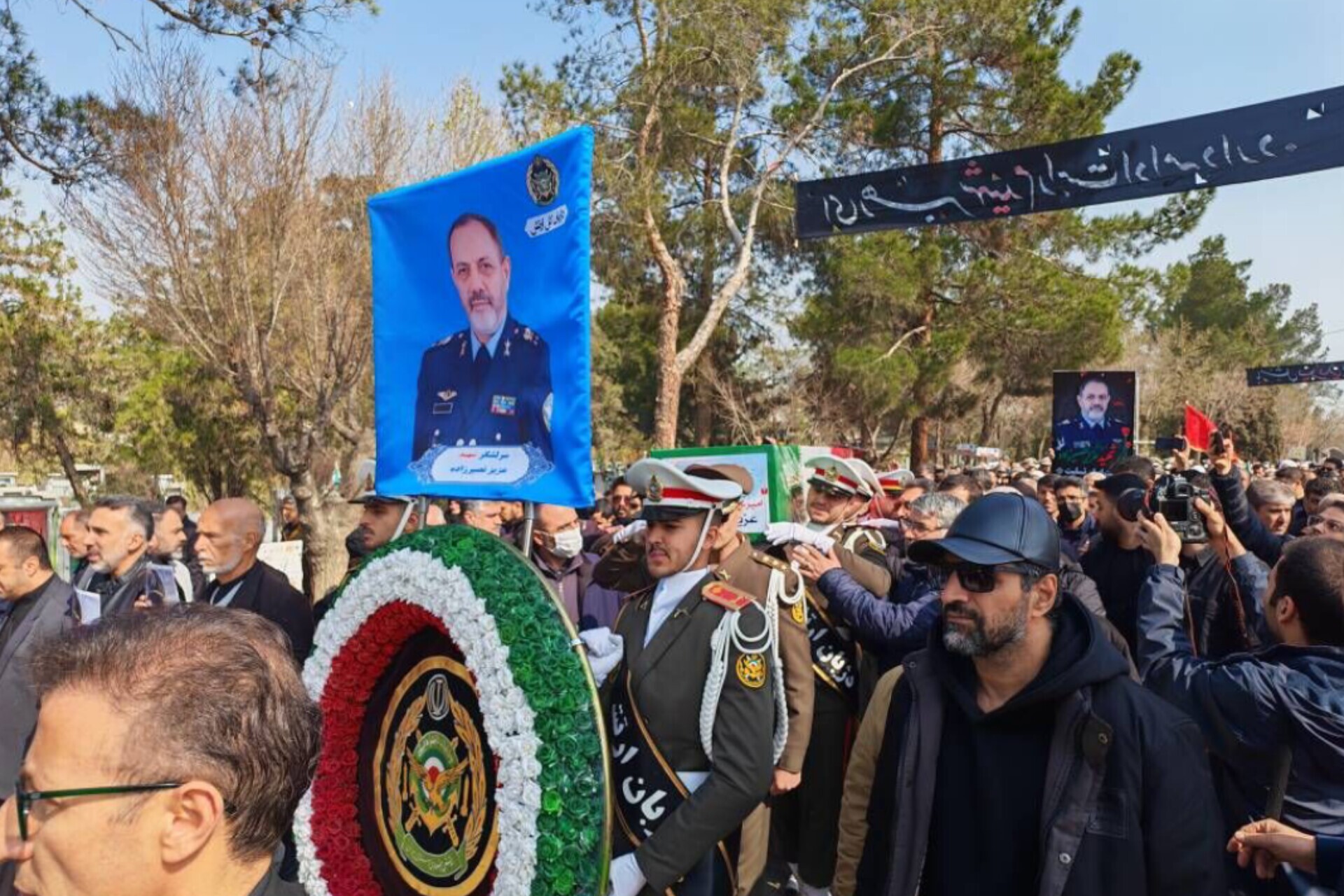 پیکر سرلشکر خلبان شهید نصیرزاده به خاک سپرده شد