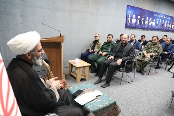 حجتالاسلام والمسلمین مطیعی در جمع اصناف و بازاریان سمنان حجتالاسلام والمسلمین مطیعی در جمع اصناف و بازاریان سمنان