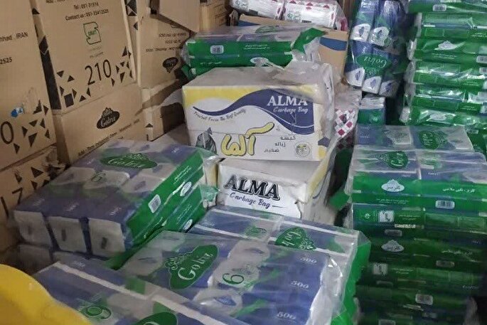 کشف انبار احتکار ۳۰ میلیاردی انواع مواد غذایی در ساری