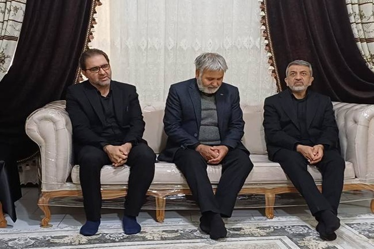 دیدار با خانواده شهدا
