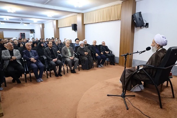 بیعت جامعه دانشگاهیان مازندران با رهبر معظم انقلاب اسلامی در دفتر نماینده ولی فقیه