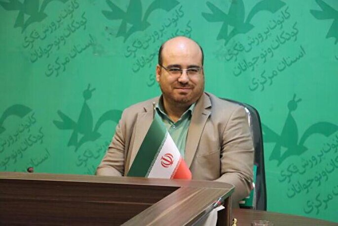 کودکان استان مرکزی برای رهبر نامه می‌نویسند