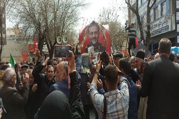 پیکر رئیس سازمان بسیج مستضعفین در شهرکرد تشییع شد پیکر رئیس سازمان بسیج مستضعفین در شهرکرد تشییع شد