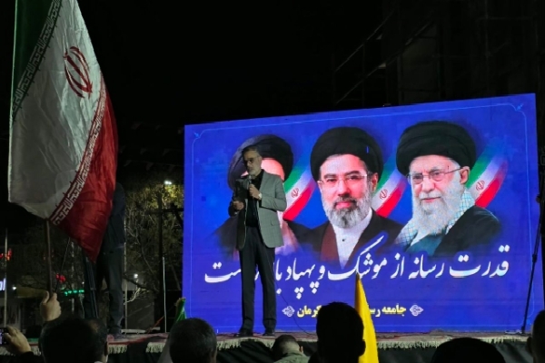 عماد محمدی مدیر کل صدا و سیمای مرکز کرمان عماد محمدی مدیر کل صدا و سیمای مرکز کرمان