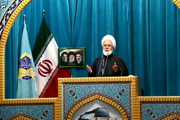 حجت‌الاسلام حبیب‌الله غفوری نماینده ولی فقیه در استان و امام جمعه کرمانشاه