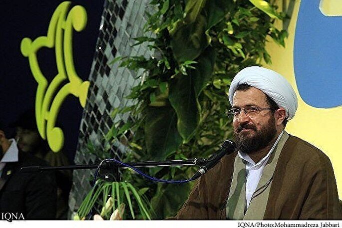 جهاد تبیین و جذب حداکثری جوانان وظیفه امروز است