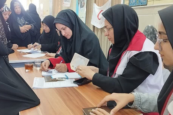 بهره‌مندی 5600 یزدی از خدمات کاروان سلامت هلال‌احمر