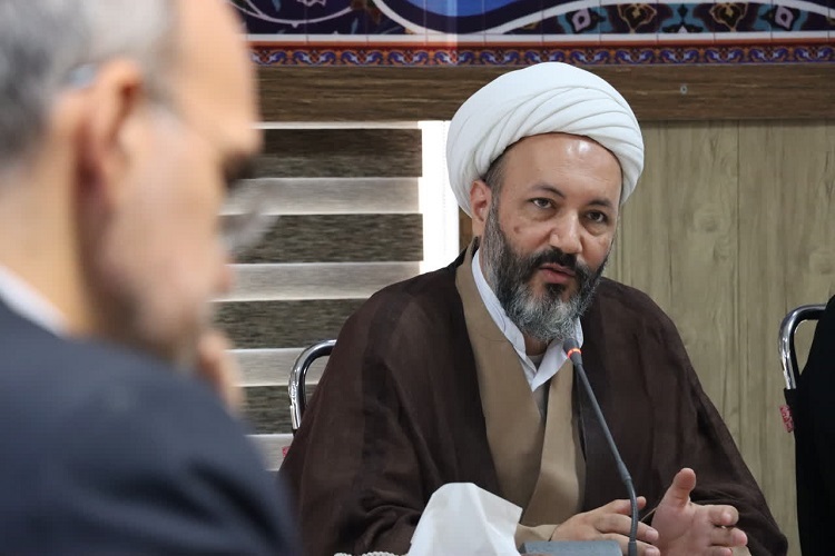 حجت‌الاسلام علی‌اکبری، معاون فرهنگی و تبلیغی اداره‌کل تبلیغات اسلامی آذربایجان‌شرقی