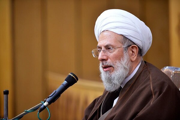 بازخوانی میراث قرآنی آیت‌الله ری‌شهری در نمایشگاه قرآن
