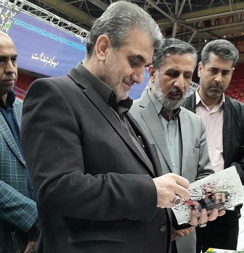 بازدید محمد جواد کولیوند استاندار سمنان از هجدهمین نمایشگاه کتاب و قرآن و عترت استان سمنان