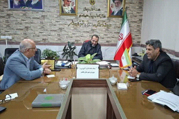 نشست هم‌اندیشی ستاد شاهد بابلسر برای ارتقای کیفیت آموزشی و فرهنگی مدارس شاهد برگزار شد