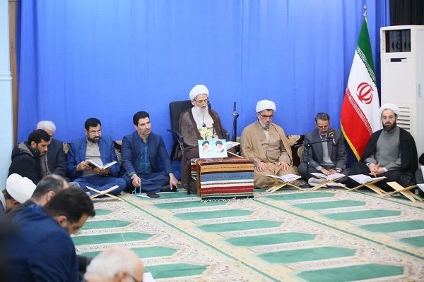 ارسالی // نور قرآن با سوزاندن خاموش نمی‌شود