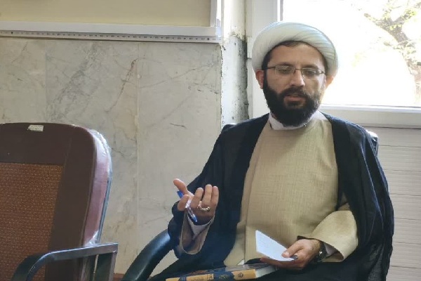 اساتید حوزه در حل مسائل اعتقادی جامعه پیشگام باشند