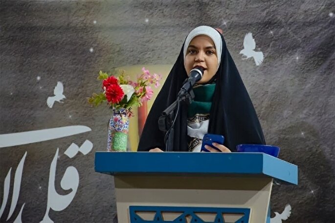 سومین شب شعر «قلمدان‌های فیروزه» در یزد برگزار  شد