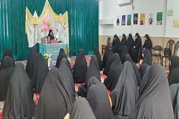 اساتید حوزه بر اساس مقتضیات زمان با نسل جوان سخن بگویند