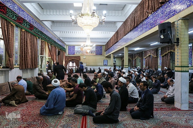 مراسم تشییع و تدفین پیکر استاد محمدحسین حشمتپور در مشهد برگزار شد مراسم تشییع و تدفین پیکر استاد محمدحسین حشمتپور در مشهد برگزار شد