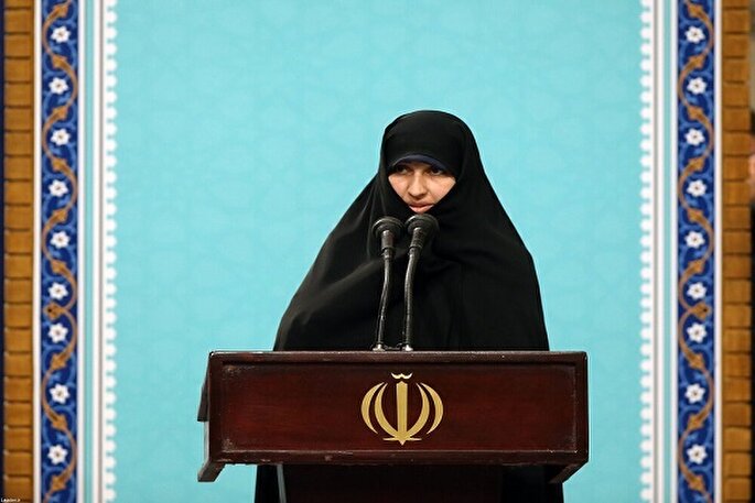 طراحی برنامه‌های ویژه برای تقویت هویت و نقش‌آفرینی زنان ایرانی