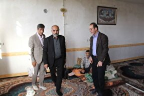 دلجویی معاون کمیته امداد کشور از مددجوی بیمار لرستانی