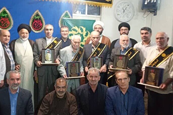 تکریم پنج پیرغلام حسینی جایگاه ولایت خرم‌آباد + عکس