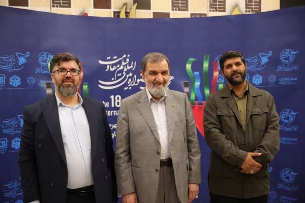 آغاز جشنواره فیلم مقاومت با تجلیل از خانواده شهدا
