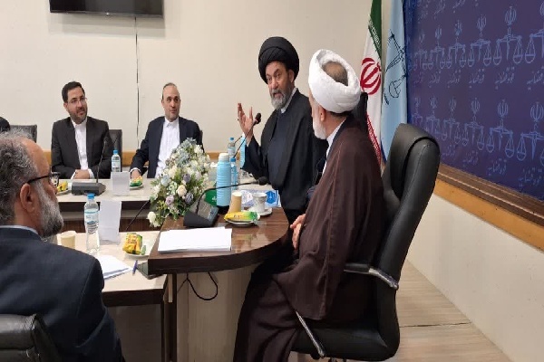 حساسیت لازم به حق‌الناس از مهمترین وظایف قضات است