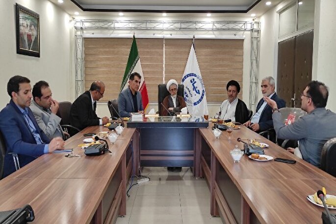 بازدید نماینده مردم لرستان در مجلس خبرگان از جهاددانشگاهی لرستان + عکس