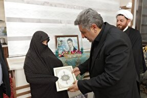 دیدار مدیرکل ارشاد اسلامی آذربایجان شرقی با خانواده شهید «فلاح»