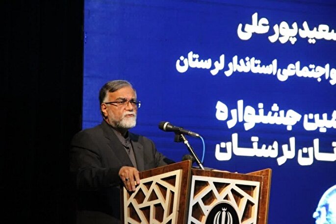 رسانه‌های توانمند پل ارتباطی میان دولت و جامعه هستند