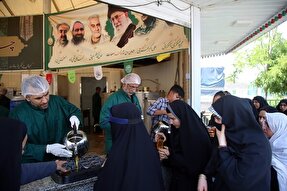 عکس | میزبانی از زائران مرقد امام خمینی(ره) در حرم بانوی کرامت