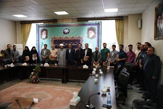 تجلیل از برگزیدگان بخش آوایی مسابقات قرآن دانشگاه آزاد آذربایجان‌غربی