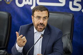 تأکید استاندار فارس بر پایان دادن به بلاتکلیفی ارباب‌رجوع در فرآیندهای اداری