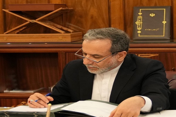 نامه عراقچی به آژانس در پی حمله رژیم صهیونیستی به تأسیسات هسته‌ای ایران
