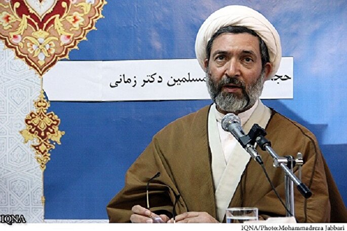 خون شهدا مسیر آینده انقلاب را روشن و هموار می‌کند