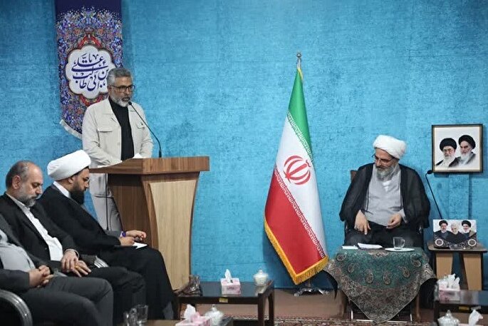 شور حسینی باید با شعور و فرهنگ حسینی همراه باشد