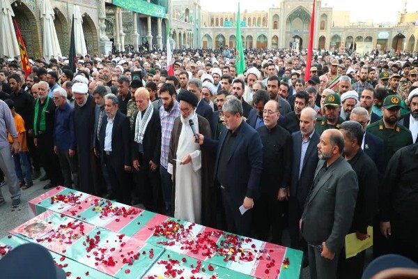 پیکر ۸ شهید تجاوز رژیم صهیونیستی در قم تشییع شد