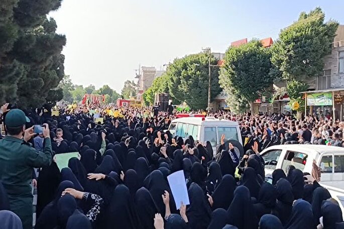 عکس | تشییع پیکر شهید «یونس ماهرو بختیاری» در دورود