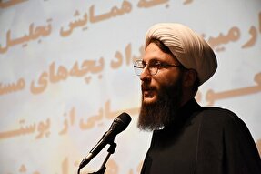 مساجد پایگاه هدایت افکار عمومی و هسته‌های مقاومت‌ فرهنگی هستند