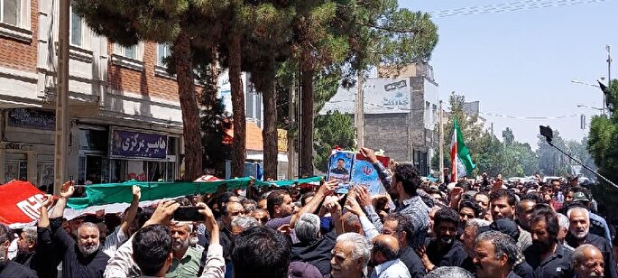 فیلم | پیکر یکی از شهدای تجاوز رژیم صهیونیستی در قاین تشییع شد