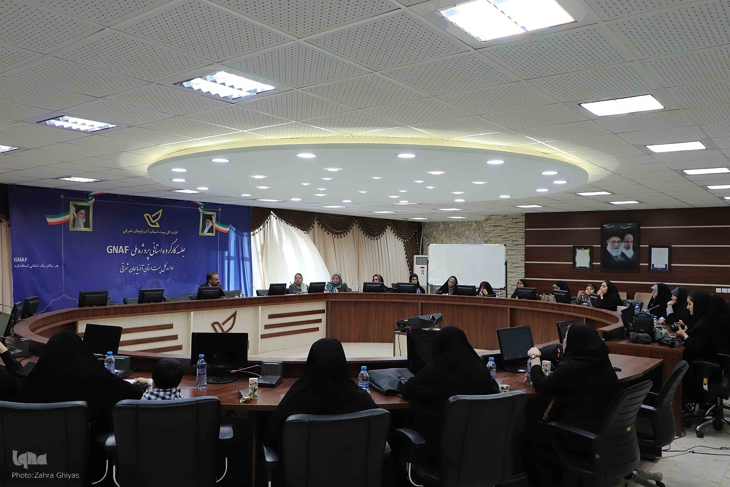 نشست هم‌اندیشی بانوان فعال رسانه‌ای و مجازی در تبریز