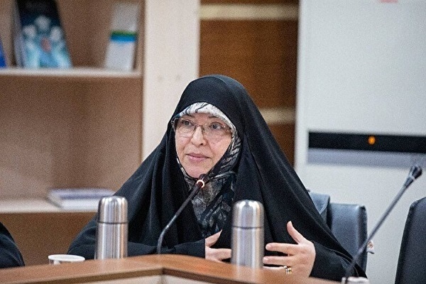فهیمه فرهمندپور رئیس شورای فرهنگی اجتماعی زنان و خانواده