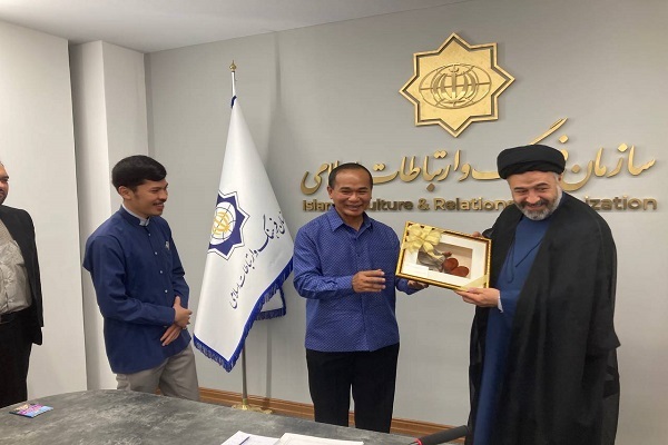 تجارب ایران در زمینه نسخه‌های خطی قرآن برای تایلند باارزش است