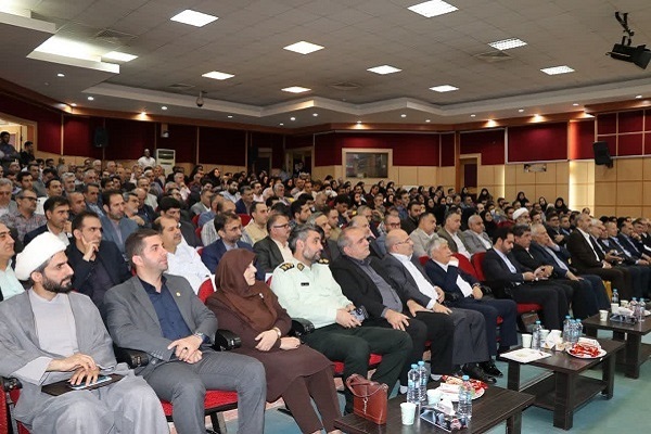 آیین تکریم و معارفه روسای سابق و جدید دانشگاه مازندران برگزار شد