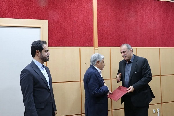 آیین تکریم و معارفه روسای سابق و جدید دانشگاه مازندران برگزار شد