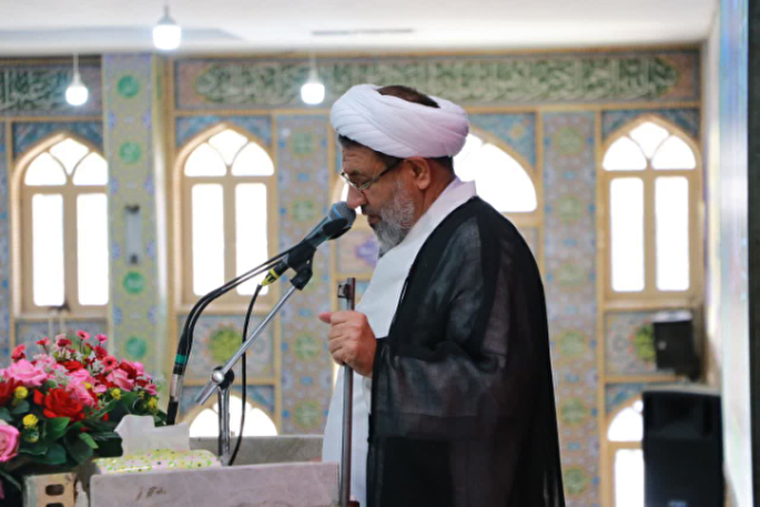 امام خمینی(ره) با دفاع از حق تاریخ‌ساز شد