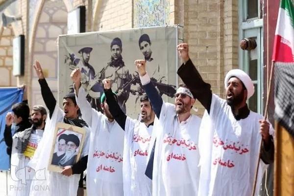 اعلام آمادگی اساتید، مدیران و طلاب برای تبیین و اجرای فتوای تاریخی مراجع تقلید اعلام آمادگی اساتید، مدیران و طلاب برای تبیین و اجرای فتوای تاریخی مراجع تقلید